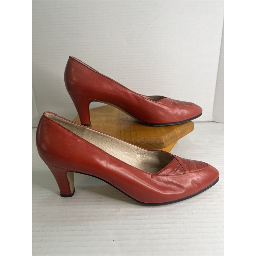 Vintage Salvatore Ferragamo Red Leather Pumps Women's‎ 7B EU 36 Italy